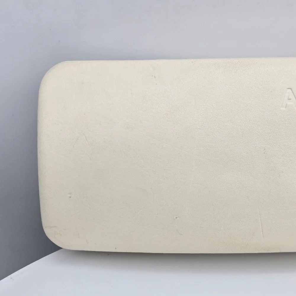 Anne Klein White Eyeglass Clamshell Case